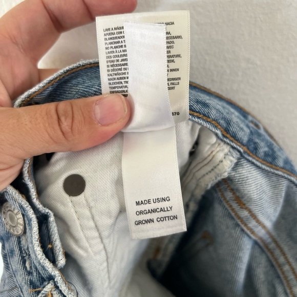 AGOLDE 90s Crop Lightly Distressed Lightwash Organic Jeans In Color Replica - Picture 12 of 12